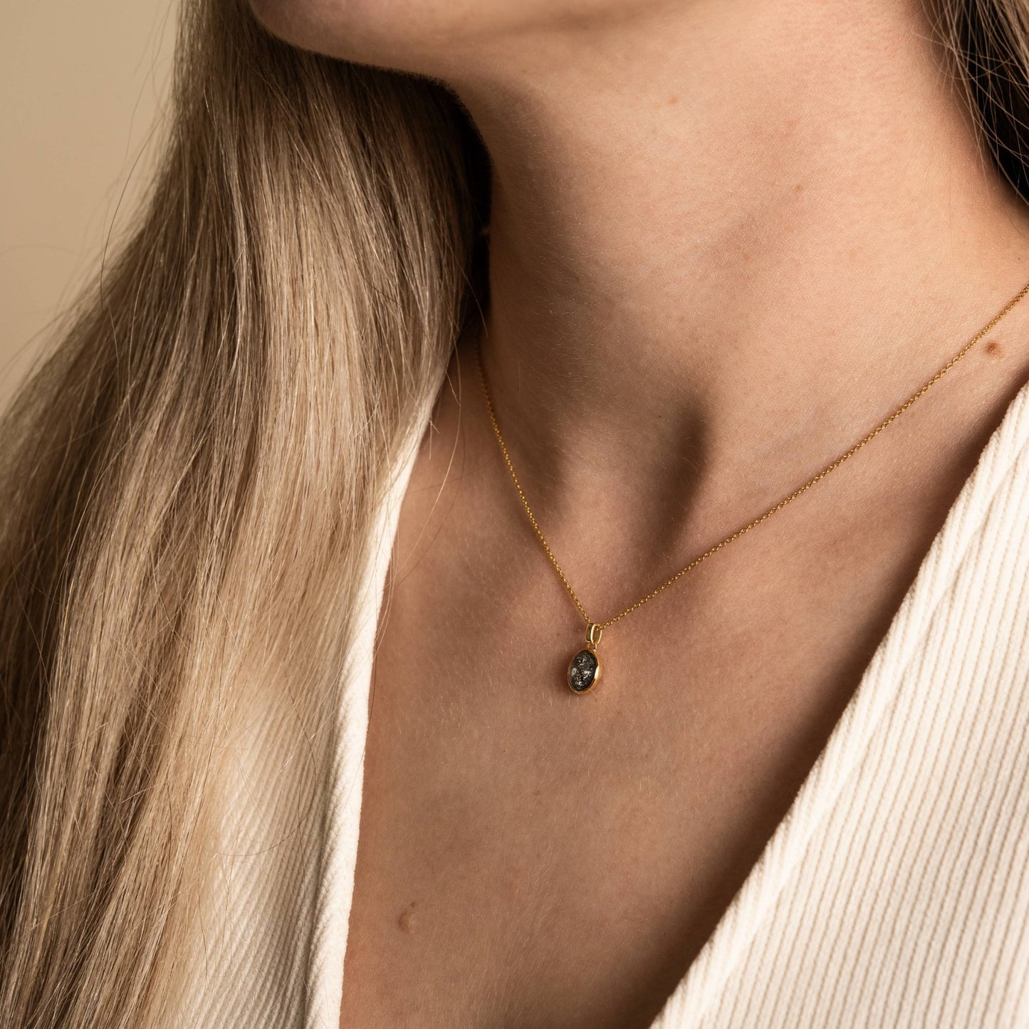 Petite Oval | 18Kt Gold
