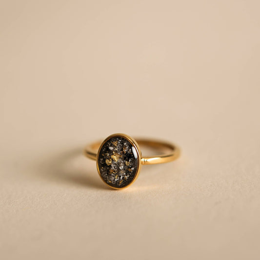 Oval Ring | 18Kt Gold