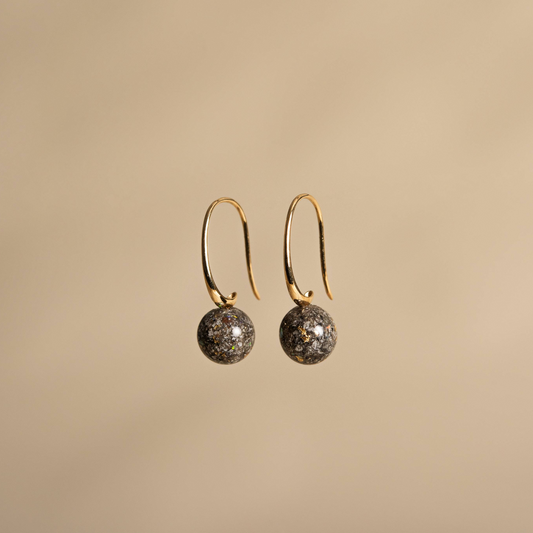 Petite Earhooks | 18Kt Gold