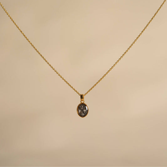 Petite Oval | 18Kt Gold
